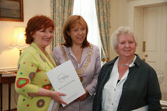 At the launch of Women for Europe - Women for Europe Chairwoman Olive Braiden, Lord Mayor Emer Costello and Nell McCafferty at the Launch of Women for Europe
